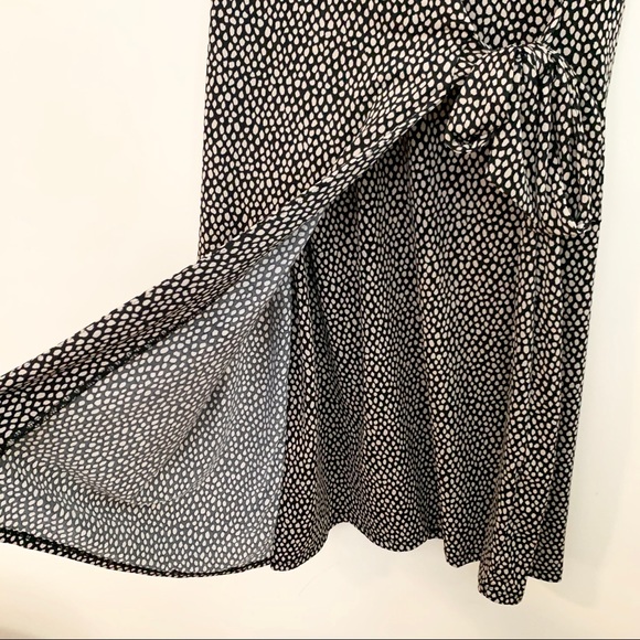 🌸DANA BUCHMAN Faux Wrap Brown and Black Dot Dress - Picture 4 of 6